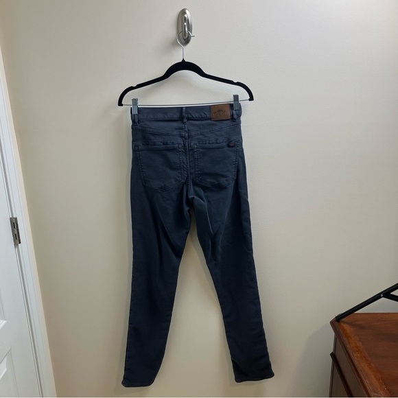 Faherty Stretch Terry 5-Pocket Pant in Deepest Navy Size 28X31 Faherty Jeans - Picture 5 of 9